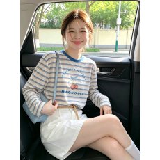 批发蓝色条纹<b class='q'>T</b><b class='q'>恤</b>女2026夏季<b class='q'>长袖</b>圆领艺术生明媚穿搭防晒温柔绝美上衣