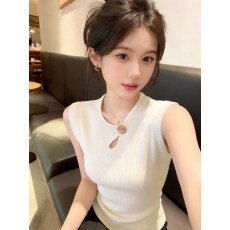 批发杏色<b class='q'>泰国</b>绝美外穿无袖挂脖上衣吊带背心女2026夏季海边度假风上衣