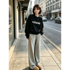 批发黑色字母印花正肩美式慵懒chic卫衣秋<b class='q'>装</b>女款2026新款独特别致上衣