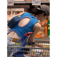 批发蓝色钉珠修身吊带背心女装2026夏季圆领<b class='q'>泰国</b>绝美海边出片穿搭上衣