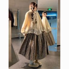 批发森系穿搭三件套碎花松紧腰长款半身裙女+蕾丝花边<b class='q'>衬衫</b>+针织衫马甲