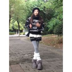 批发小个子时尚高级感套头毛衣女冬季黑色蝴蝶结条纹提花高领针织<b class='q'>上衣</b>