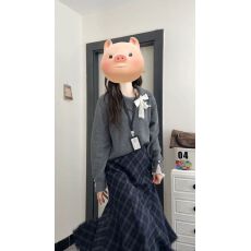 批发秋冬季知性温婉蕾丝绑带灰色针织毛衣女搭配高腰格纹半身裙两件套