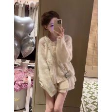 批发法式重工白色绣花朵针织短裙女学生秋冬款奶呼呼软糯毛衣开衫外套