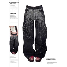 批发【<b class='q'>镶钻</b>】重工潮牌满天星烫钻<b class='q'>牛仔裤</b>女2025夏美式弯刀水洗直筒裤