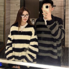 批发4cm仿貂绒V领条纹慵懒风宽松毛衣秋<b class='q'>冬</b>高级感针织衫女上衣