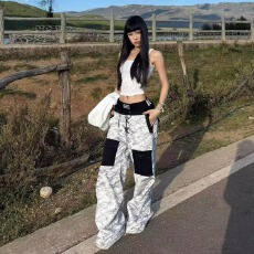 批发美式高街扎染印花休闲阔腿裤<b class='q'>女</b>新款宽松显瘦垂感高腰拖地牛仔<b class='q'>长裤</b>