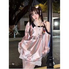 批发前卫】辣妹吊带斜肩<b class='q'>长袖</b><b class='q'>t</b><b class='q'>恤</b>女夏2026新款设计感宽松露肩球衣上衣