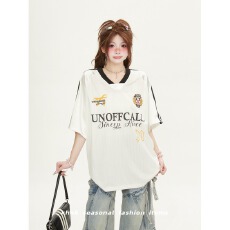 批发美式字母V领<b class='q'>运动</b>球衣服短袖<b class='q'>T</b><b class='q'>恤</b>女夏季ootd穿搭泽西风宽松半袖上衣