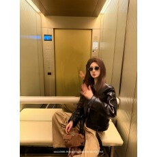 批发原版质量】美式复古小众时髦两色<b class='q'>皮衣</b>短款夹克上衣垫肩外套女春秋