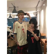 批发索罗娜】V领上上签撞色运动T恤短袖球衣男女2026夏季<b class='q'>宽松</b>情侣球服