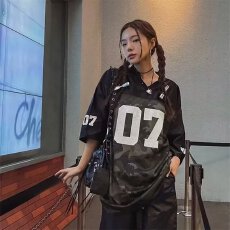 批发美式魔方印花冰丝足球服<b class='q'>短袖</b>女男夏薄款速干运动t恤v领设计感球衣