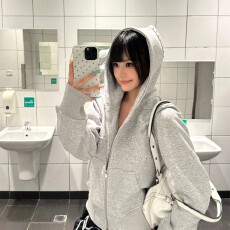 批发美式潮峰度复古街头钉珠设计开衫连帽<b class='q'>卫衣</b>时尚潮流短款拉链外套