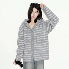 批发气质<b class='q'>街头</b>潮流秋季韩版新款套头毛衣设计感洋气撞色钉扣针织衫上衣