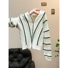 批发秋季小众不撞款高级感超好看慵懒风韩系松弛感绿色条纹针织开<b class='q'>衫</b>女