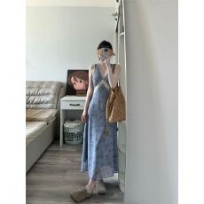 批发茶歇法式蕾丝<b class='q'>拼接</b>V领碎花<b class='q'>连衣裙</b>女夏季气质收腰无袖背心A字裙长裙