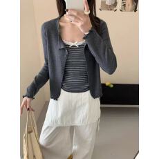 批发春夏新款韩系撞色<b class='q'>条纹</b>吊带背心上衣百搭长袖<b class='q'>针织</b><b class='q'>开衫</b>修身两件套女