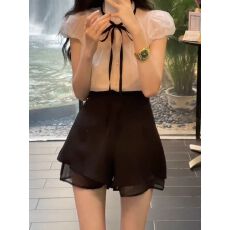批发设计感小众法式别致蝴蝶结系带蕾丝泡泡袖上衣短袖<b class='q'>衬衫</b>女短裙套装