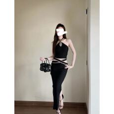批发夏季法式辣妹风修身显瘦包臀裙半身裙长裙撞色挂脖上衣两件套装女