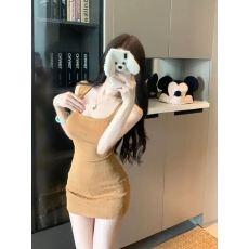 批发性感御姐气质芳龄立体波点针织包臀连衣裙女装性感U领吊带短裙子