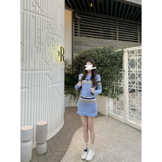 批发2026早秋新款韩系穿搭女小个子减龄条纹设计感针织上衣半身裙套装