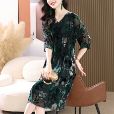 批发真丝丝绒<b class='q'>连衣裙</b>2025秋新款阔太太奢华复古烧花裙高贵洋气<b class='q'>桑蚕丝</b>裙