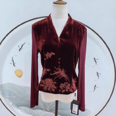 批发新中式丝绒上衣<b class='q'>女装</b>长袖2026春季新款v领打底小衫国风刺绣衬衫