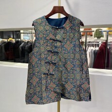 批发斜门禁盘扣不规则圆领复古提花遮臀真丝马甲外套春装2026女