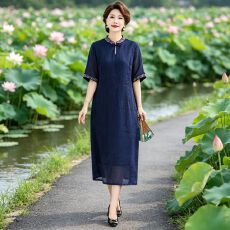 批发贵夫人阔太太中年妈妈<b class='q'>连衣裙</b>2026夏新款桑蚕丝<b class='q'>香云纱</b>真丝洋气蓝色
