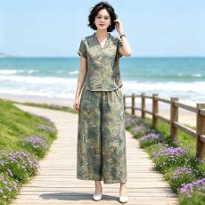 批发新中式妈妈夏装套装2026新款贵夫人印花<b class='q'>短袖</b>阔腿裤两件套<b class='q'>中年</b>女装