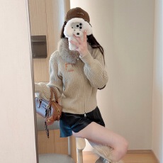 批发2025冬季新款简约设计感小众大毛领复古加厚拉链开衫<b class='q'>毛衣</b><b class='q'>女</b>