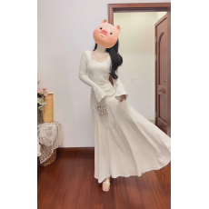 批发十三行好品质 优雅方领喇叭袖<b class='q'>连衣裙</b>立体<b class='q'>绣花</b>插片大摆针织裙