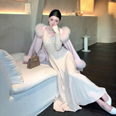 批发十三行好品质 优雅方领喇叭袖<b class='q'>连衣裙</b>立体<b class='q'>绣花</b>插片大摆针织裙