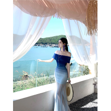 批发设计感渐变蓝纯欲风一字肩连衣裙<b class='q'>夏</b>季海边沙滩度假风长裙