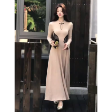 批发蝶来新中式改良<b class='q'>刺绣</b>收腰<b class='q'>连衣裙</b>气质半高领可拆卸披肩