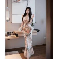 批发法式绝美蕾丝V领碎花吊带<b class='q'>连衣裙</b>女夏季度假风修身<b class='q'>包臀</b>鱼尾长裙子