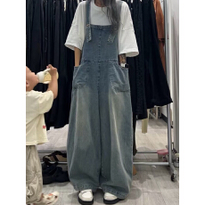 批发韩系学院风牛仔背带裤女秋季<b class='q'>新款</b>高腰显瘦宽松休闲百搭吊带<b class='q'>连体裤</b>