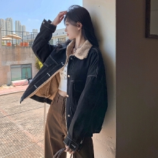 批发羊羔毛黑色<b class='q'>牛仔</b>外套女秋冬季复古港风小个子加绒加厚工装<b class='q'>夹克</b>上衣