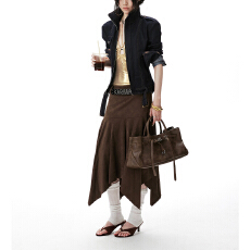 批发港风高级感时尚气质设计感秋季修身拉链系扣短款外套百搭夹克上衣