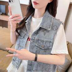 批发复古港味烫钻牛仔马甲女2026年春季新款<b class='q'>百搭</b>休闲 显瘦上衣