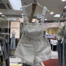 批发韩版白色遮肉简约牛仔背带裤女2026夏季新款甜辣百搭减龄<b class='q'>连体</b><b class='q'>短裤</b>