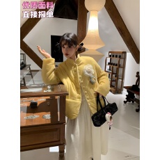 批发le rouge周美美 小立领手工花饰包扣丝绒棉外套