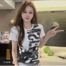 批发韩系<b class='q'>字母</b>印花圆领短袖<b class='q'>T</b><b class='q'>恤</b>女2026夏季新款修身显瘦短款打底衫上衣
