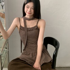 批发咖色条纹吊带背心女秋季新款花边设计<b class='q'>修身</b>显瘦内搭上衣