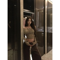 批发撞色条纹一字肩长袖T恤女早秋季打底衫辣妹修身显瘦短款露肩上衣