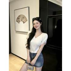 批发260克人棉法式纯欲风V领时尚休闲<b class='q'>短袖</b><b class='q'>T</b><b class='q'>恤</b>女夏季宽松显瘦百搭上衣