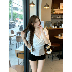 批发人棉设计感白色气质褶皱交叉V领短袖T恤<b class='q'>女装</b>夏季显瘦百搭收腰上衣