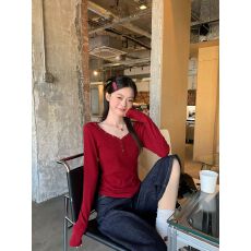 批发260克人棉红色深v领<b class='q'>打底衫</b><b class='q'>女</b>柳丁设计感修身长袖t恤辣妹收腰上衣