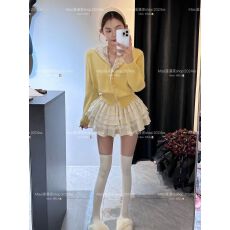 批发秋冬款韩系甜美减龄撞色<b class='q'>蕾丝</b>连帽针织开衫女设计感蓬蓬半身裙套装