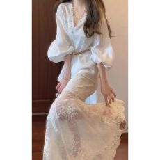 批发高级感巨好看的套装V领灯笼袖<b class='q'>衬衫</b>网纱<b class='q'>碎花</b>鱼尾裙气质两件套25秋